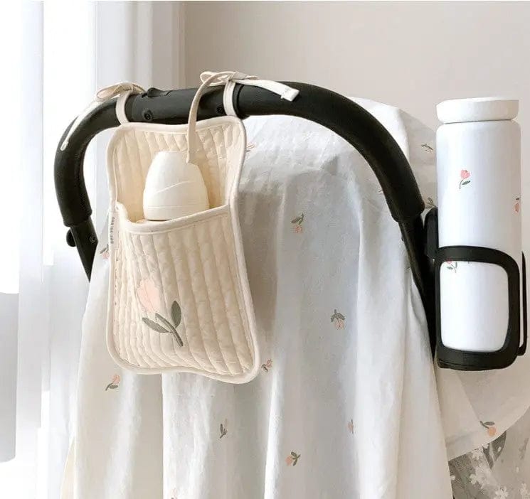 Rangement suspendu pour berceau et poussette